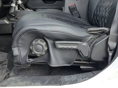 Used 2020 Jeep Wrangler Unlimited Sahara AWD/4WD image 15