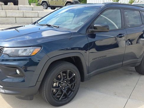 New 2026 Jeep Compass Latitude AWD/4WD image 1