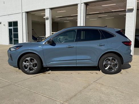 Used 2024 Ford Escape ST-Line w/ Tech Pack #1 image 8
