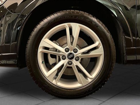 Used 2024 Audi Q3 2.0T Premium w/ Convenience Package image 11