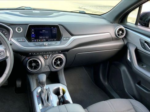 Used 2022 Chevrolet Blazer LT image 6