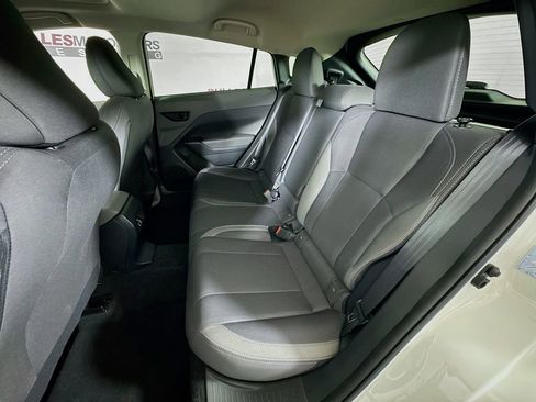 Used 2025 Subaru Crosstrek 2.0i Premium image 24