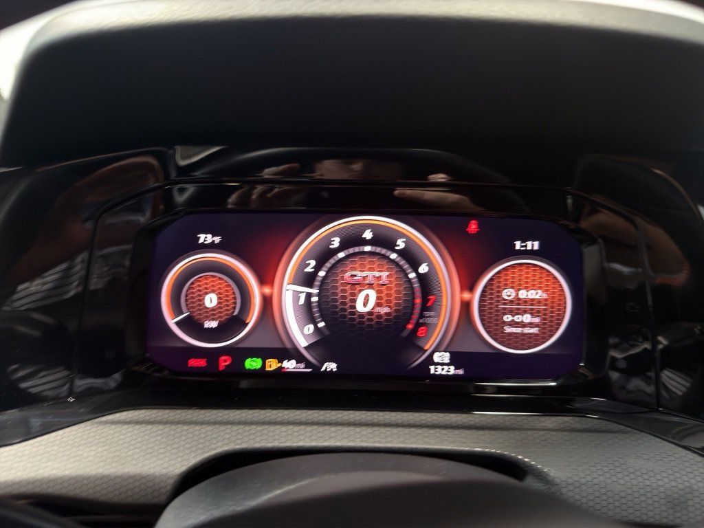 Used 2024 Volkswagen GTI SE FWD image 11