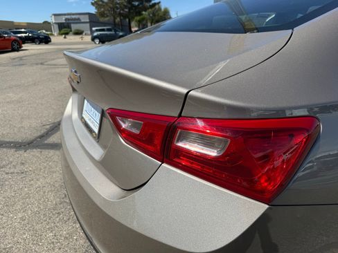 Used 2024 Chevrolet Malibu LS FWD image 6