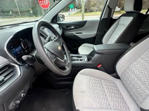 Used 2024 Chevrolet Equinox LT image 17