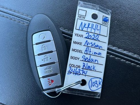 Used 2022 Nissan Altima 2.5 SV FWD image 37