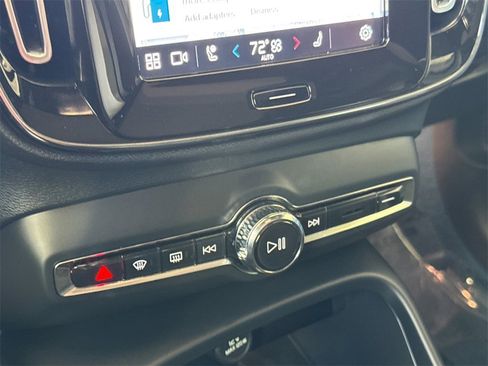 Certified 2023 Volvo C40 P8 Recharge Ultimate image 20