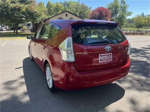 Used 2012 Toyota Prius V Five FWD image 5