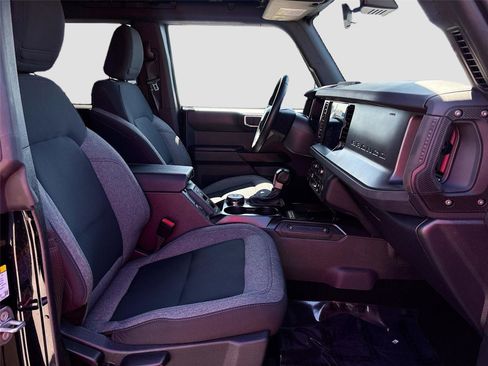 Used 2025 Ford Bronco Big Bend image 29