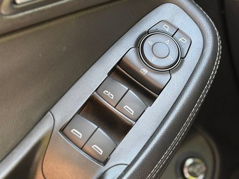 Used 2021 Buick Encore GX Select AWD/4WD image 22