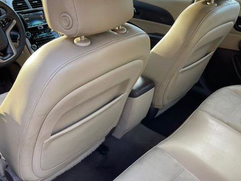 Used 2016 Chevrolet Malibu LT image 32