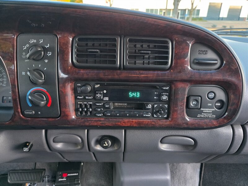 Used 1998 Dodge Ram 3500 Truck 4x4 Quad Cab image 17
