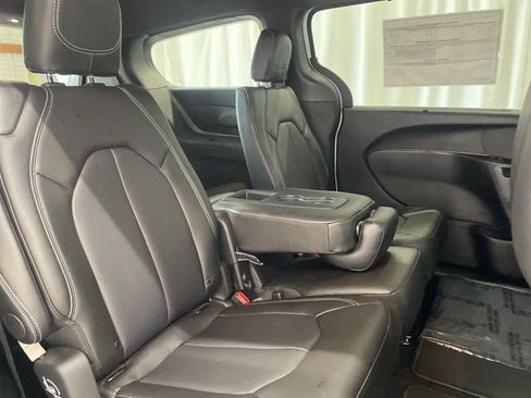 New 2026 Chrysler Pacifica Select image 37