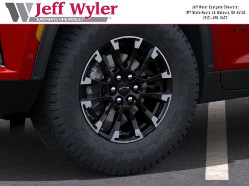 New 2024 Chevrolet Traverse Z71 w/ Enhanced Driving Package AWD/4WD image 10