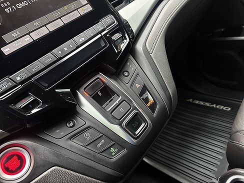 Used 2019 Honda Odyssey Touring image 18