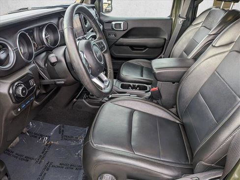 Used 2023 Jeep Wrangler Sahara w/ Cold Weather Group image 11