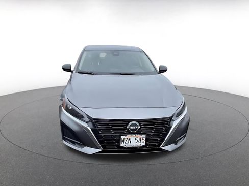 Used 2024 Nissan Altima 2.5 SV FWD image 4