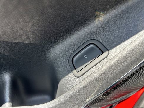 New 2025 GMC Acadia Denali w/ Super Cruise Package image 43