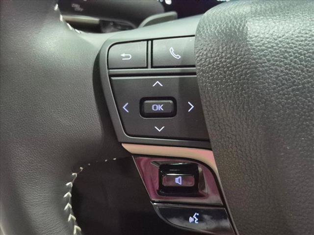 Certified 2026 Toyota Camry SE FWD image 10