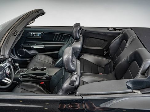 Used 2017 Ford Mustang Premium RWD image 19