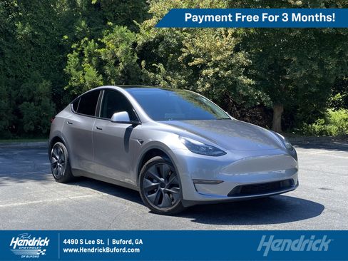 Used 2024 Tesla Model Y Long Range AWD/4WD image 1