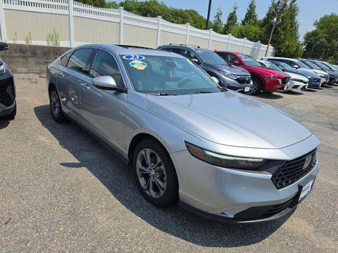 Used 2023 Honda Accord EX image 5