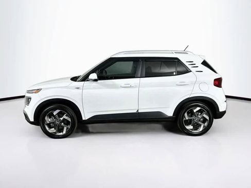 Used 2026 Hyundai Venue SEL FWD image 3