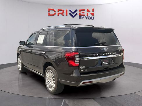 Used 2024 Ford Expedition Limited RWD image 3