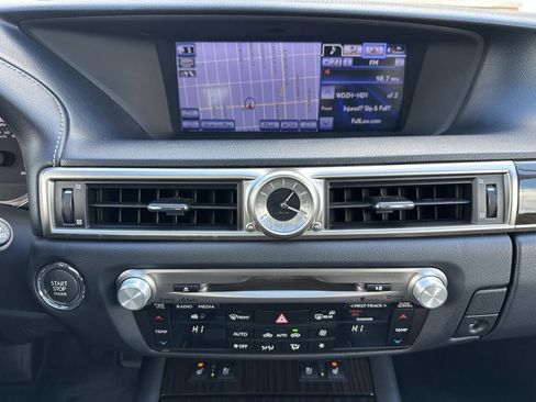 Used 2013 Lexus GS 350 AWD w/ Luxury Pkg w/Cold Weather Pkg image 18