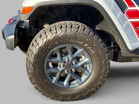 Used 2026 Jeep Wrangler Unlimited Sport w/ Dual Top Group AWD/4WD image 17