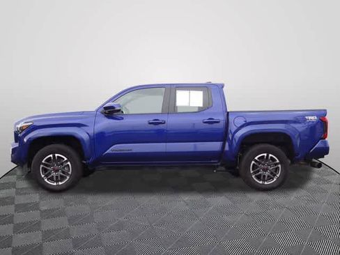 Certified 2024 Toyota Tacoma TRD Sport w/ TRD Sport Upgrade Package AWD/4WD image 2