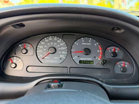 Used 2004 Ford Mustang Premium RWD image 34