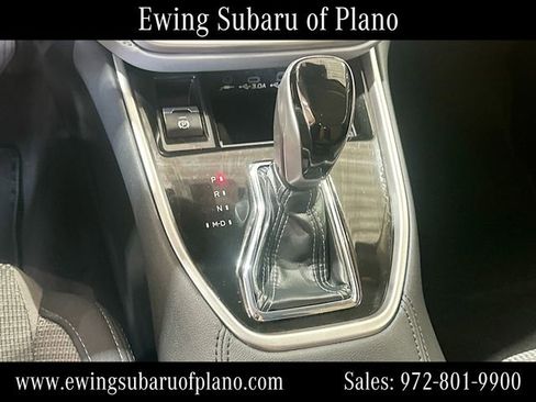 Used 2025 Subaru Outback Premium AWD/4WD image 17
