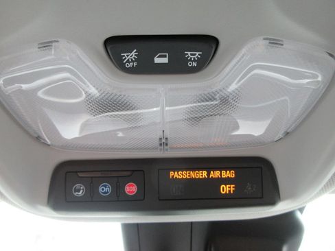 Certified 2026 Chevrolet TrailBlazer LT w/ LT Cold Weather Package FWD image 32