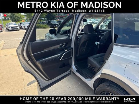Used 2022 Kia Telluride EX w/ EX Premium Package AWD/4WD image 34