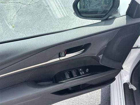 Used 2026 Toyota Camry SE image 14