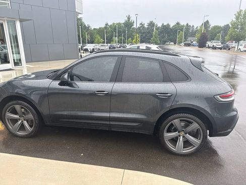 Used 2022 Porsche Macan AWD/4WD image 4