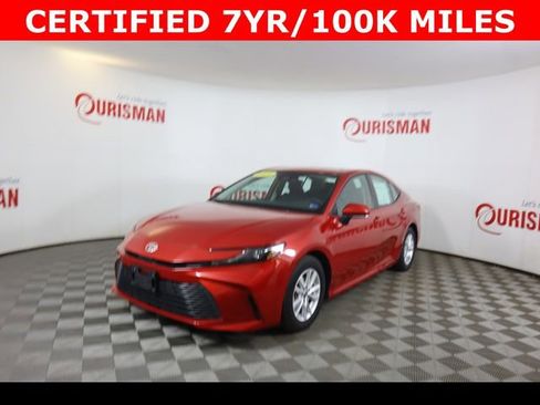 Used 2025 Toyota Camry LE image 4
