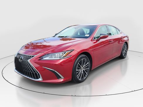 Used 2024 Lexus ES 350 w/ Premium Package FWD image 3