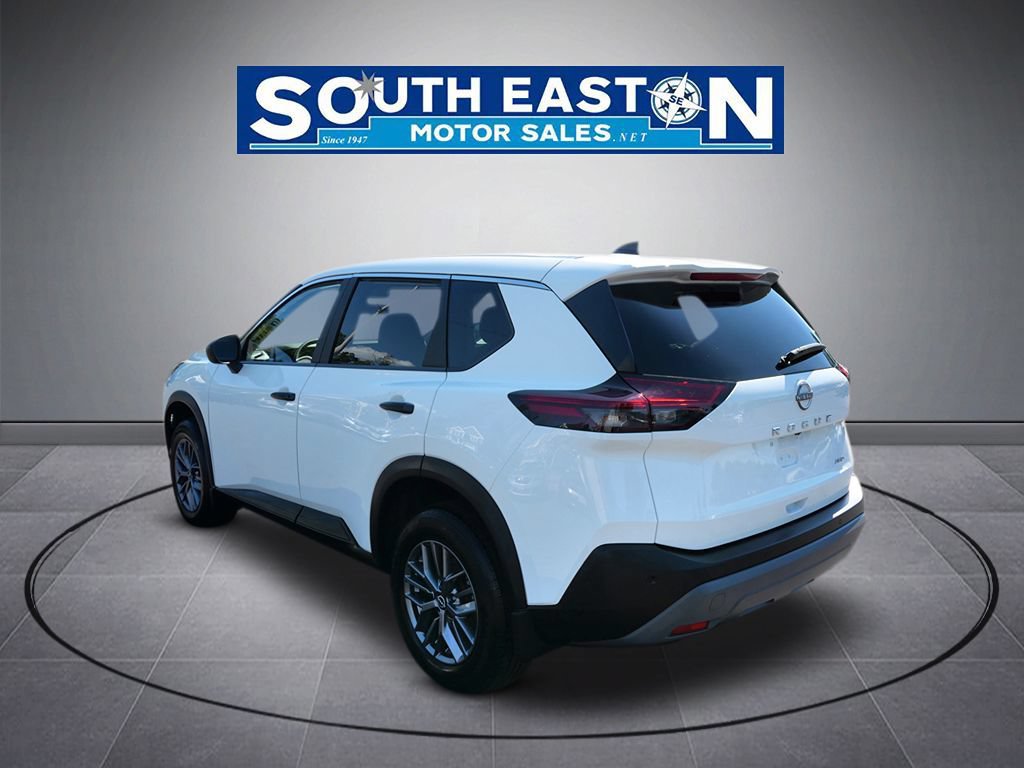 Used 2023 Nissan Rogue S AWD/4WD image 5