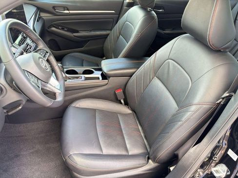 Used 2024 Nissan Altima 2.5 SR w/ SR Premium Package image 23