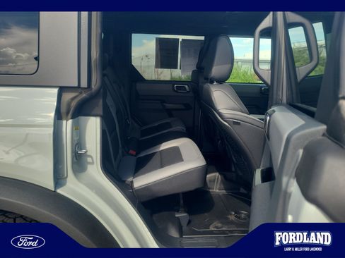 Used 2024 Ford Bronco Black Diamond AWD/4WD image 18