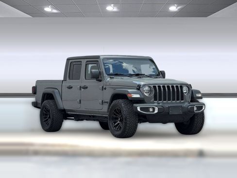 Used 2023 Jeep Gladiator Sport AWD/4WD image 7