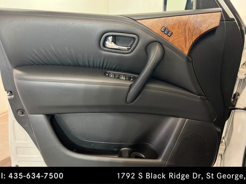 Used 2022 Nissan Armada SL w/ Captain's Chairs Package AWD/4WD image 14