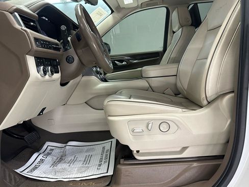 Used 2024 GMC Yukon XL Denali w/ Denali Reserve Package AWD/4WD image 26