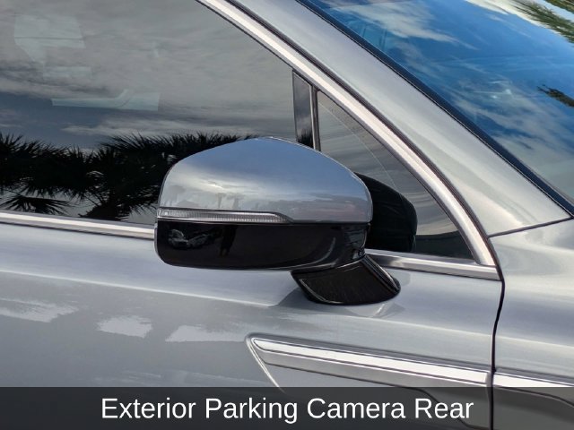 Used 2025 Kia Sorento EX w/ Panoramic Sunroof Package FWD image 16