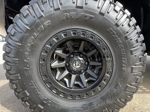 Used 2020 Ford F150 Raptor w/ Equipment Group 802A Luxury image 14