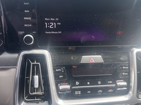 Used 2022 Kia Sorento SX image 13