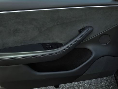 Used 2024 Tesla Model 3 Performance image 12