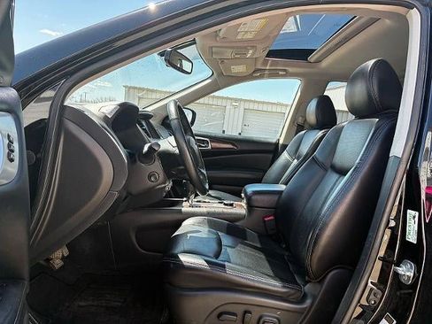 Used 2020 Nissan Pathfinder Platinum AWD/4WD image 16